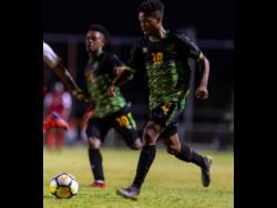 Lamar Walker (right)