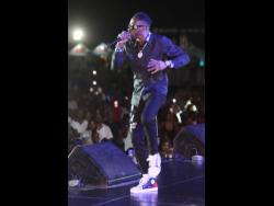 Bounty Killer performing at Sashi Live.