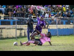 Action between Frazsiers Whip and Los Perfectos in the semi-finals of the Jamaica Women’s Premier League at the Constant Spring football field. 