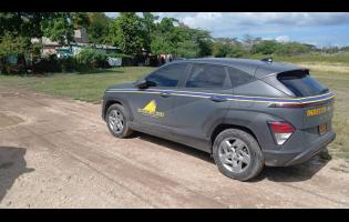 Indecom on the scene in Church Pen Old Harbour where the Police shot and killed Shivnarine Saunders early this morning.
