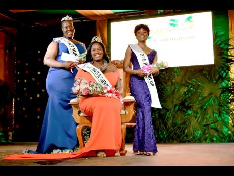 Photos By Anthony Foster
2019 St Elizabeth Festival Queen Tamara McPherson (centre) is flanked by first runner-up Omolora Wilson (left) and Asheika James, second runner-up.