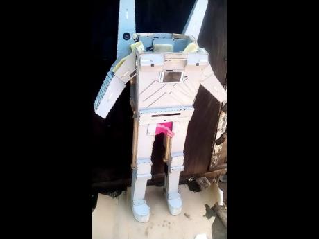 The Jamaican US Robot