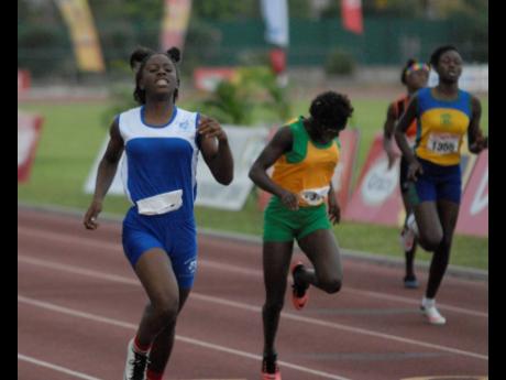 File
Mount Alvernia High School’s Kemba Nelson wins the Class Two girls’ 200m to complete the sprint double at the 2017 Western Championships.