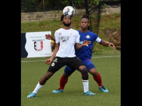 Shaniel Thomas (front) of Cavalier.