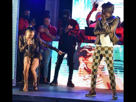  Beenie Man and Shenseea perform ‘Henkel Glue’ one of the songs on the Sheng Yeng queen’s debut album, Alpha. 