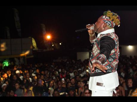 Dancehall entertainer and Strictly2K’s headliner Elephant Man takes a few minutes to speak to the patrons about the era. 