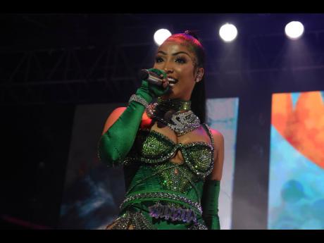 Shenseea in performance.