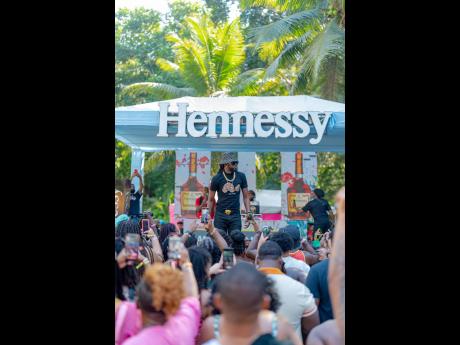 Skinny Fabulous during his high-energy performance at Hennessy BRT VIP Brunch earlier this month.
