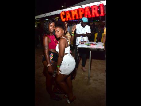 Yanise (left) and Kizzy pose for the STAR camera.