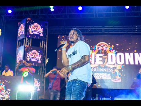 V6 pon di toll! Dancehall artiste Malie delivered a high-energy performance.