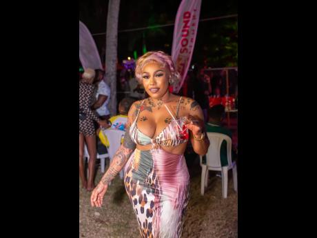 Laniece Anderson, popularly known as Shauna Controlla, donned a cheetah print as she strolled into the dance.