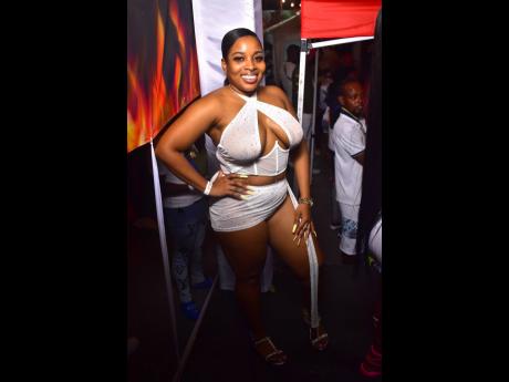 Santana’s captivating smile and stunning physique captured the attention of partygoers at Floss 360 Entertainment’s Stringz All-White pool party, held at Kirkland Heights, St Andrew, last Sunday.