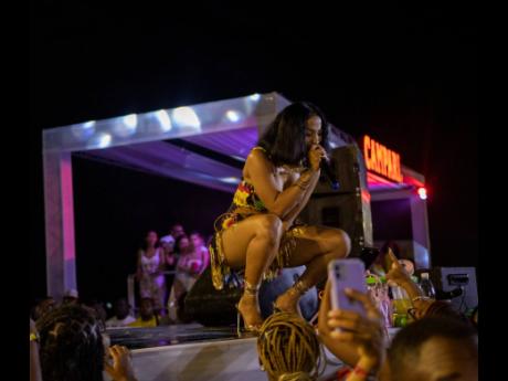 Shenseea delivers a mesmerising performance at Campari-sponsored Dream Weekend’s Daydreams.