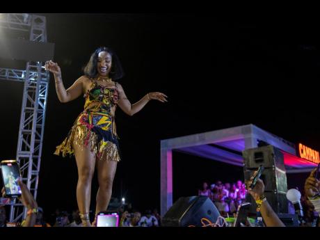 Shenseea delivers a mesmerising performance at Campari Dream Weekend’s Daydreams.