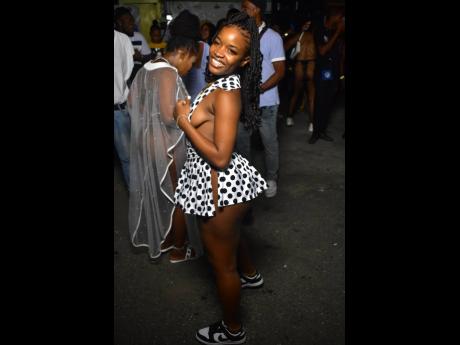 The pint-size Lashanae shows off her physique.