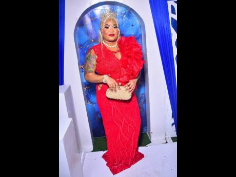 Photo by Anthony Minott
Queen Bee exuded royalty at her birthday celebrations, held last weekend at Reggae Fountain on Latham Avenue in St. Andrew.