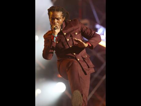 Ras-I had the crowd singing along to his popular hit ‘Somewhere Wonderful’.