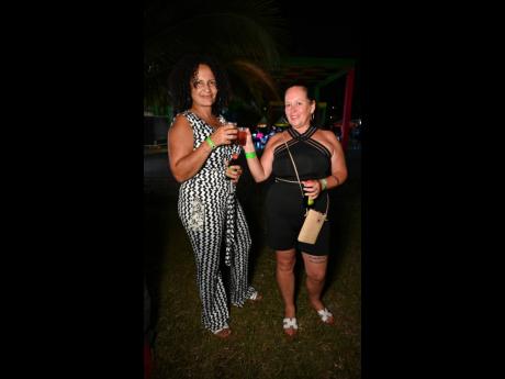 Celebrating her 60th birthday, the United Kingdom’s Hellen Smith (right) shares lens with her friend Cherry Cranston.