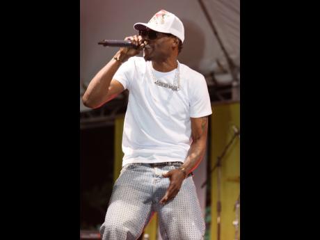 Shawn Storm performing at Angola Festival.