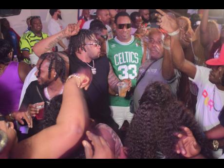 Credit: Anthony Minott Photos The party vibes ‘tun up’.